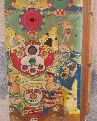 Antico piano di flipper anni ’40.