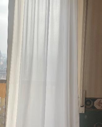 Tenda a un vetro bianca