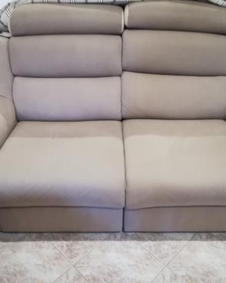 Divano due posti con due recliner