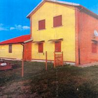 Casa indipendente con ampio giardino