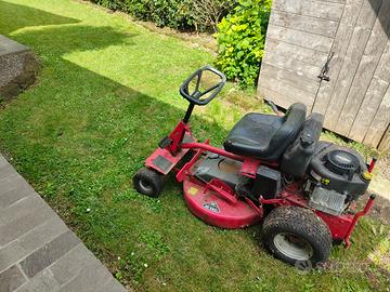 Trattore tagliaerba snapper