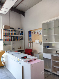 Negozio laboratorio commerciale Varesina