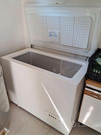 Congelatore 250 litri