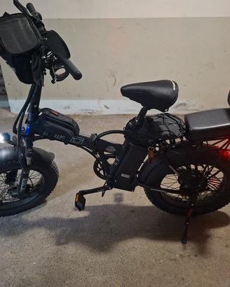 bici con pedalata assistita