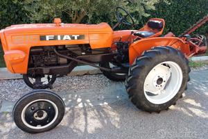 Trattore Fiat 215