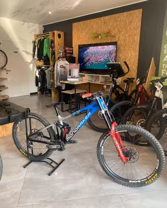 Mondraker summum rr 2025