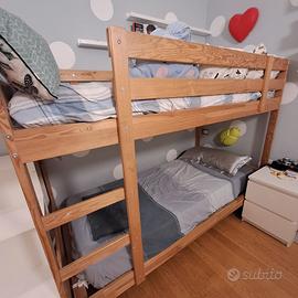 Letto a castello Ikea + due materassi