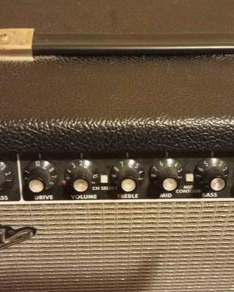 Amplificatore Fender r65