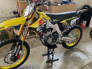 Suzuki RMZ 250 2023  ufficiale