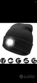  Capellino con luce frontale torcia LED