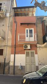 Casa indipendente ammobiliata