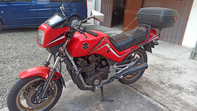 Moto Suzuki GSX 550 E