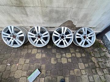 Cerchi in lega Mercedes r 16