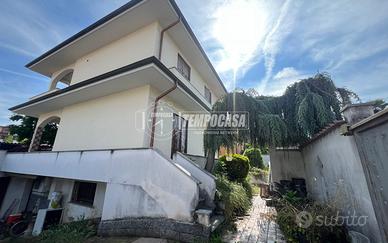 VILLA VICINO ALLA STAZIONE