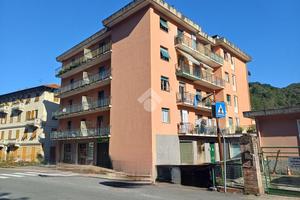 5 LOCALI A BUSALLA