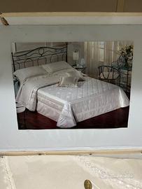 Completo letto - trapunta con cuscini e lenzuola