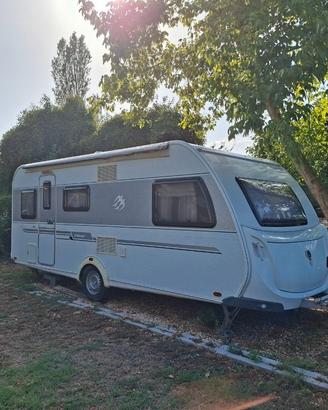 ROULOTTE KNAUS SÜDWIND 550 QS – 6 POSTI LETTO 