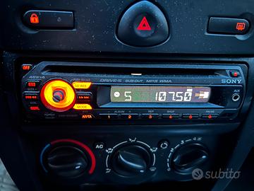 Autoradio Sony con attacco AUX , lettore CD e MP3