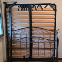 Letto in ferro battuto stile argento