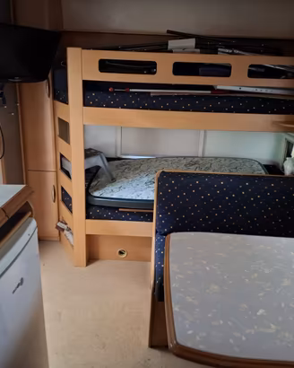 caravan Hymer Eriba Familia (trattabile)