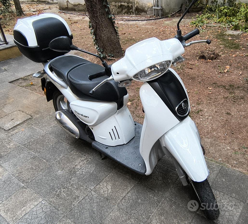 50 4t Scarabeo Bianco Prezzo Scarabeo 50 Forum Annuncio Moto