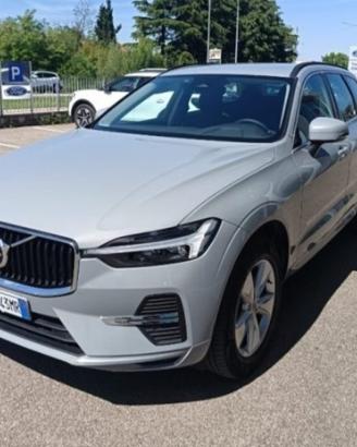 VOLVO XC60 B4 (d) AWD automatico Ultimate Dark