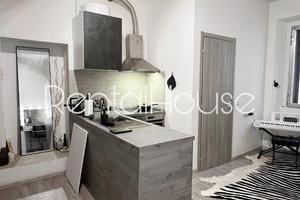 Due monolocali in zona Bocconi arredati e moderni