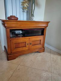 Mobile Tv in legno