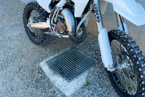 HUSQVARNA TC 85