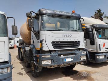 Iveco Trakker 440 4 assi Betoniera