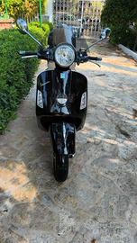 Vespa 300 GTS