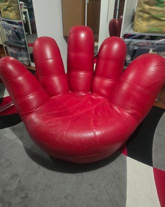 POLTRONA forma di MANO VERA PELLE