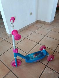 Monopattino Frozen a tre ruote