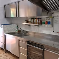 Cucina professionale completa come nuova