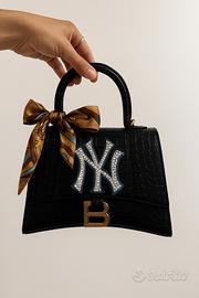 borsetta balenciaga effetto coccodrillo  foulard