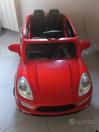 Auto elettrica per bambini Porsche