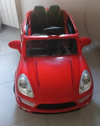 Auto elettrica per bambini Porsche