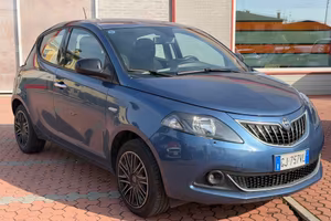 Lancia Ypsilon 1.0 FireFly 5 porte S&S Hybrid Ecoc