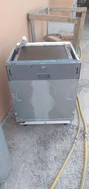 Lavastoviglie ariston