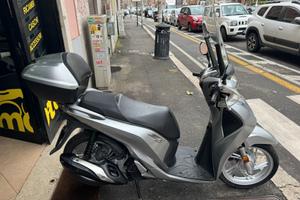 Honda SH 150 - 2018 ABS - PERMUTE