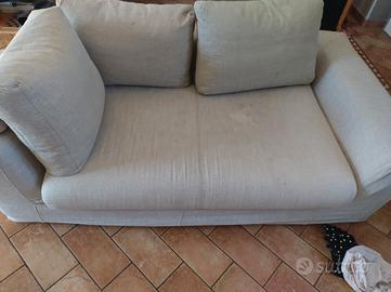 divano  ditre Italia 