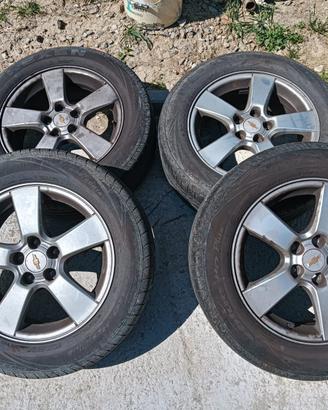 4 Cerchi in lega + 4 gomme