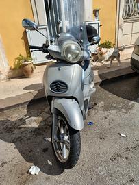 Aprilia Scarabeo 200 - 2012