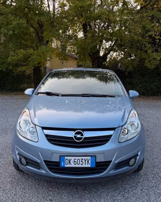 Opel Corsa 1.2 5 porte Cosmo