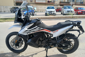 Baratto ktm 790 con fuoristrada