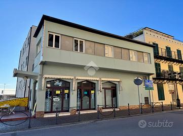 PALAZZINA A SPOTORNO