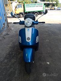 vespa 200 GTS 