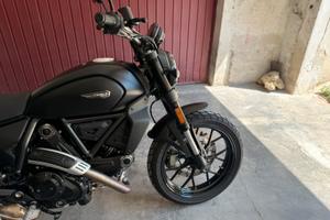 Ducati Scrambler Icon Dark 2025