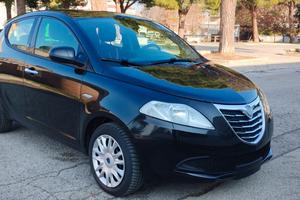 Lancia Ypsilon 1.2 69 CV 5 porte S&S Gold