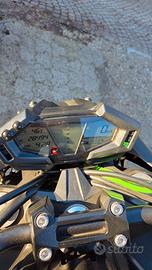 KAWASAKI Z800